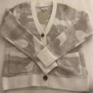 Lucky Brand muted camo sweater. Small.